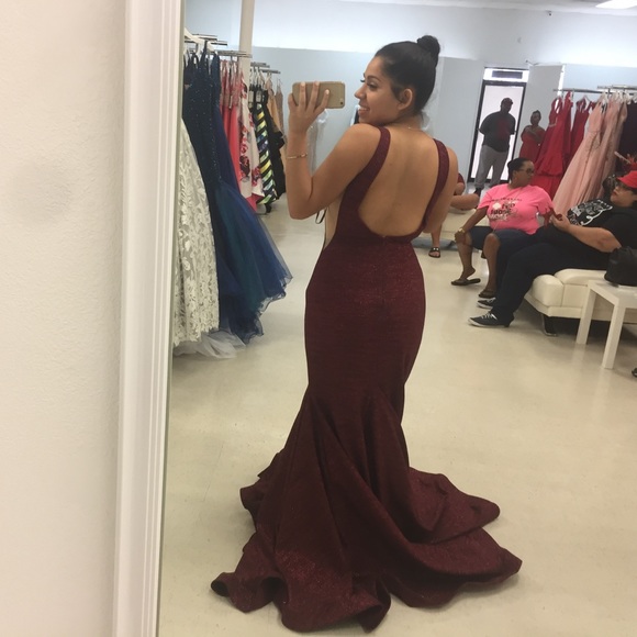 JOVANI PROM DRESS. Maroon color w/ sparkles. 10/10 - Picture 3 of 6